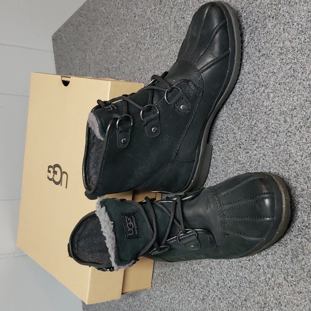 Women's UGG W Cecile Warerproof Duck Boots